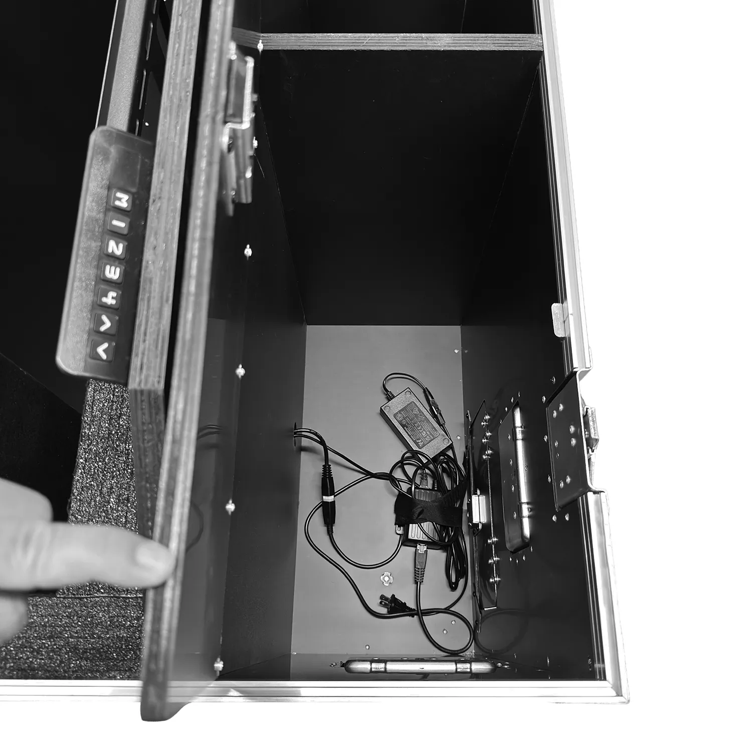 Odyssey Professional Indoor Electric Motorized TV Lift Case with Casters for 65" Flat Screen TVs - Image 11